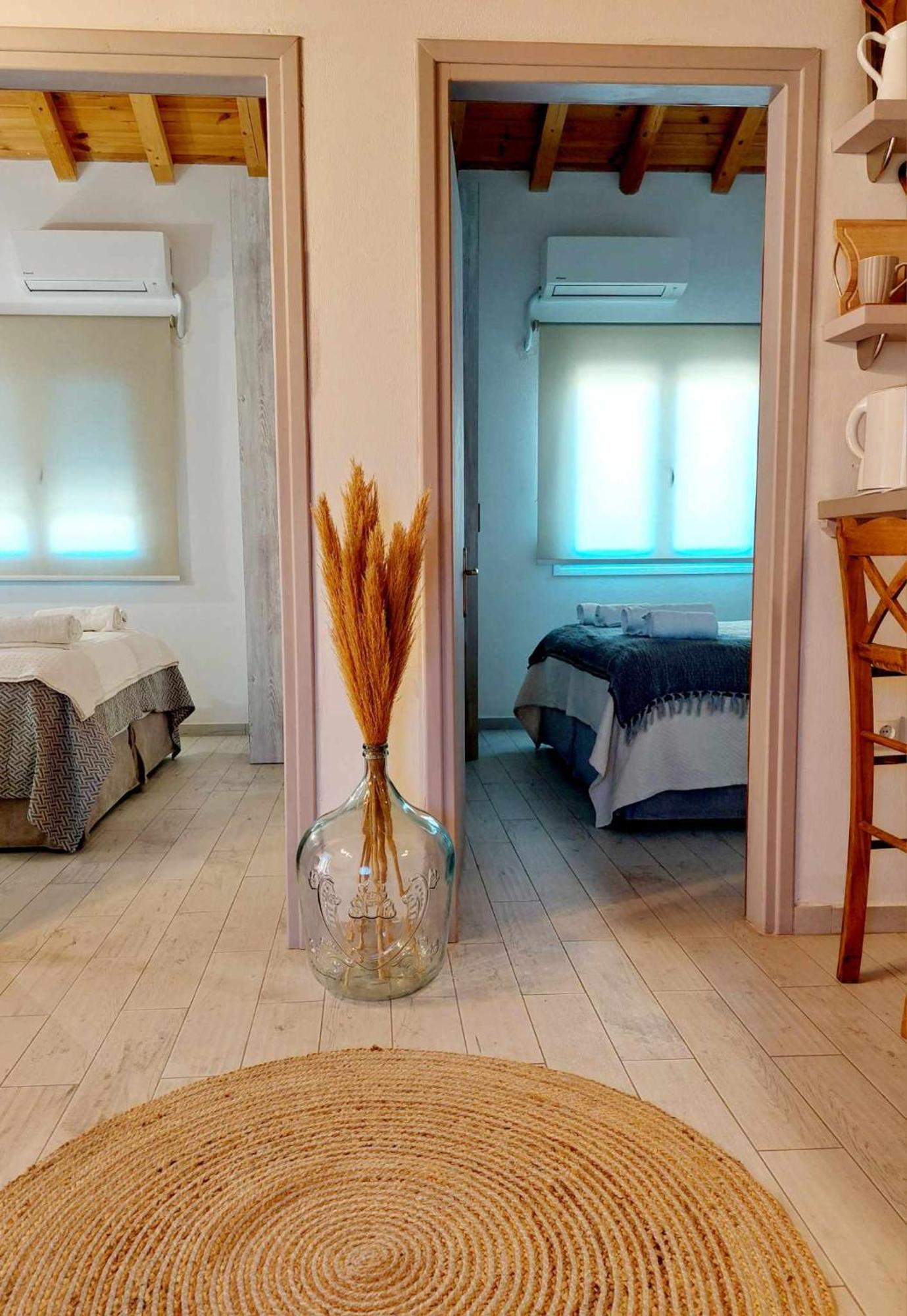 Maya Apartments, Modern And Convenient Apartments With Private Parking Skiathos Chora Extérieur photo