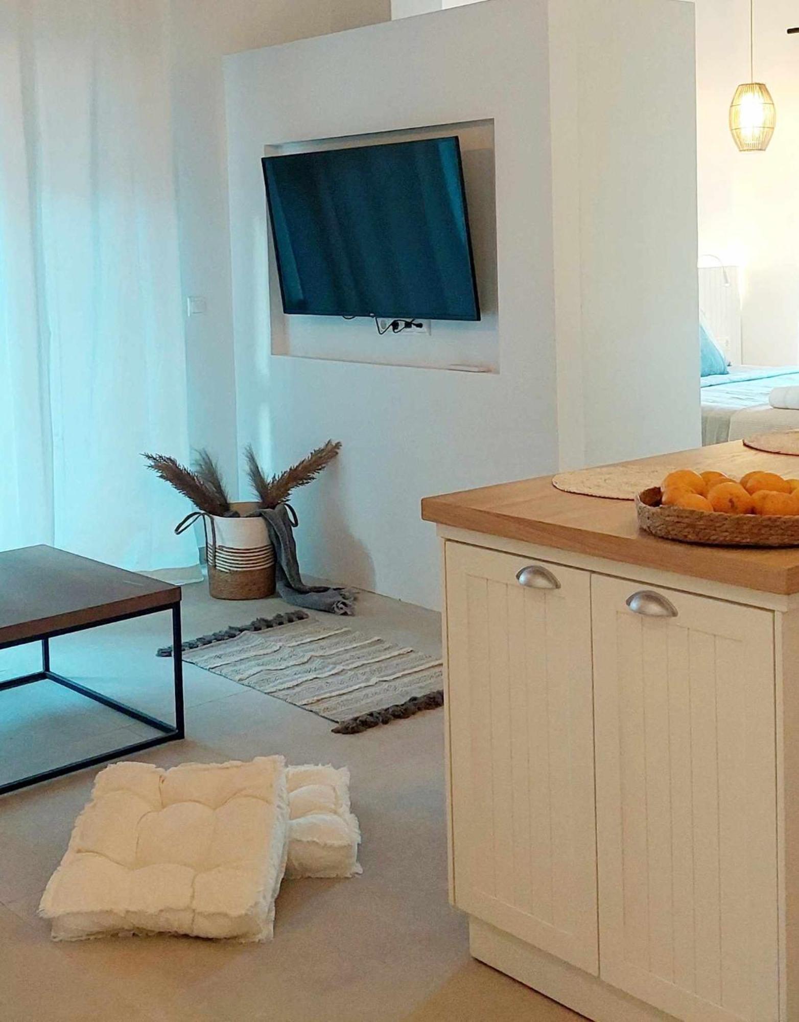 Maya Apartments, Modern And Convenient Apartments With Private Parking Skiathos Chora Extérieur photo